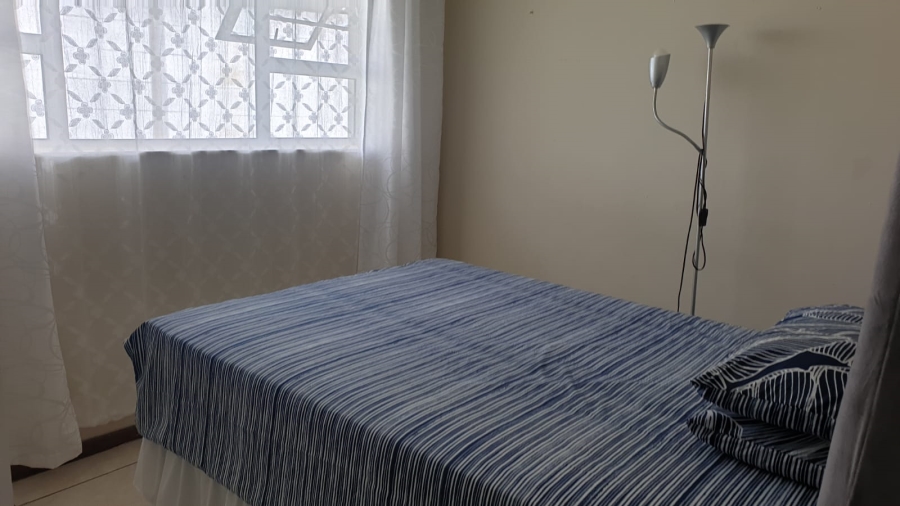To Let 4 Bedroom Property for Rent in Beacon Bay Eastern Cape